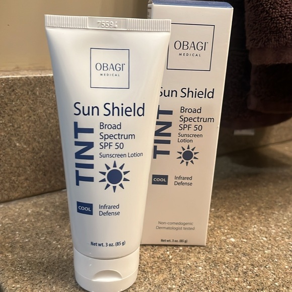 Obagi Other - NWOT OBAGI Sun Shield TINT Broad Spectrum SPF 50